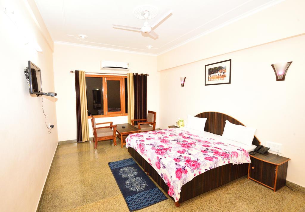 Geetanjali Hotel & Motel Bharatpur Exterior foto